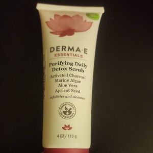 Derma E Purifying Daily Detox Scrub